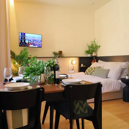 Cozy Near The Tower Daire Prag